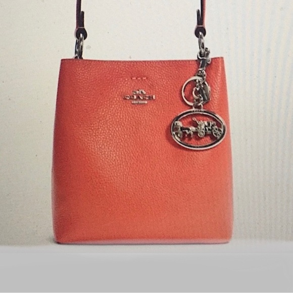 Coach Horse And Carriage keychain/Bag Charm - Picture 5 of 5